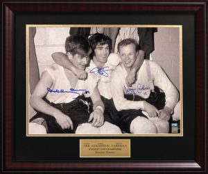 Bobby Orr Autograph Photo Stanley Cup 1970 Flying Goal 23x27 Great North  Road America Authentication - New England Picture