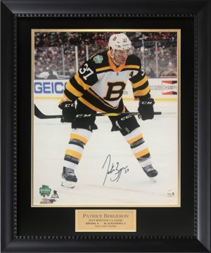 Joe Thornton 8X10 Boston Bruins Home Jersey (Skating)