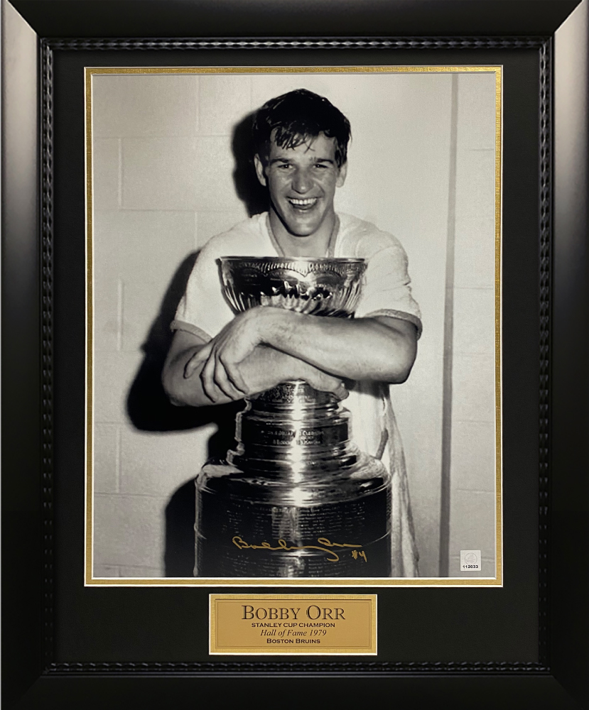 Sold at Auction: AUTHENTIC BOBBY ORR AUTOGRAPHED FRAMED 24X28 PICTURE  WITH GREAT NORTH ROAD COA