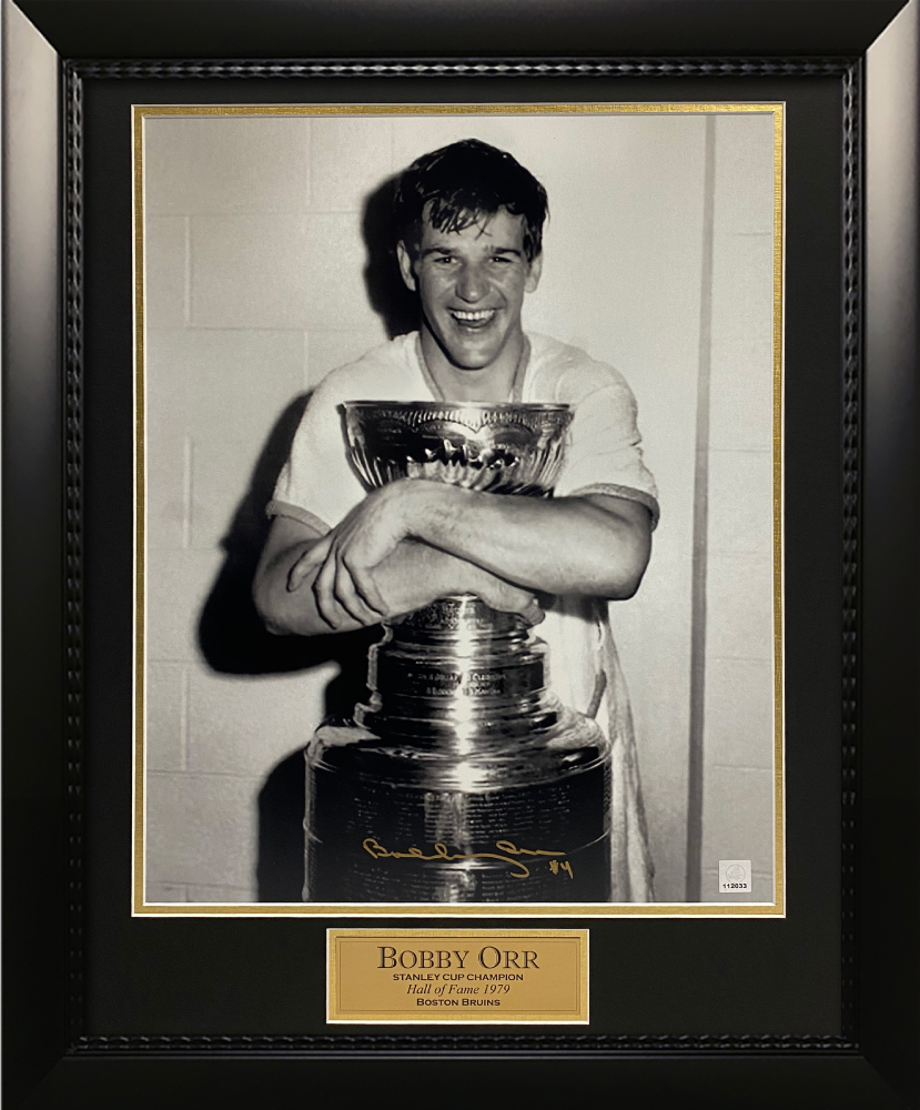 Bobby Orr The Dive Autographed Photo