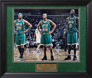 Giannis Antetokounmpo Autographed Bucks 16x20 PF Photo Dunking vs  Pelicans-JSA W Auth *Black
