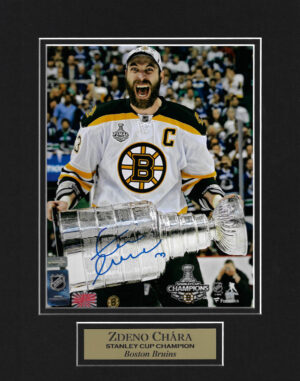 David Krejci Autograph Photo Winter Classic 2023 23x27 New England Picture  Authentication